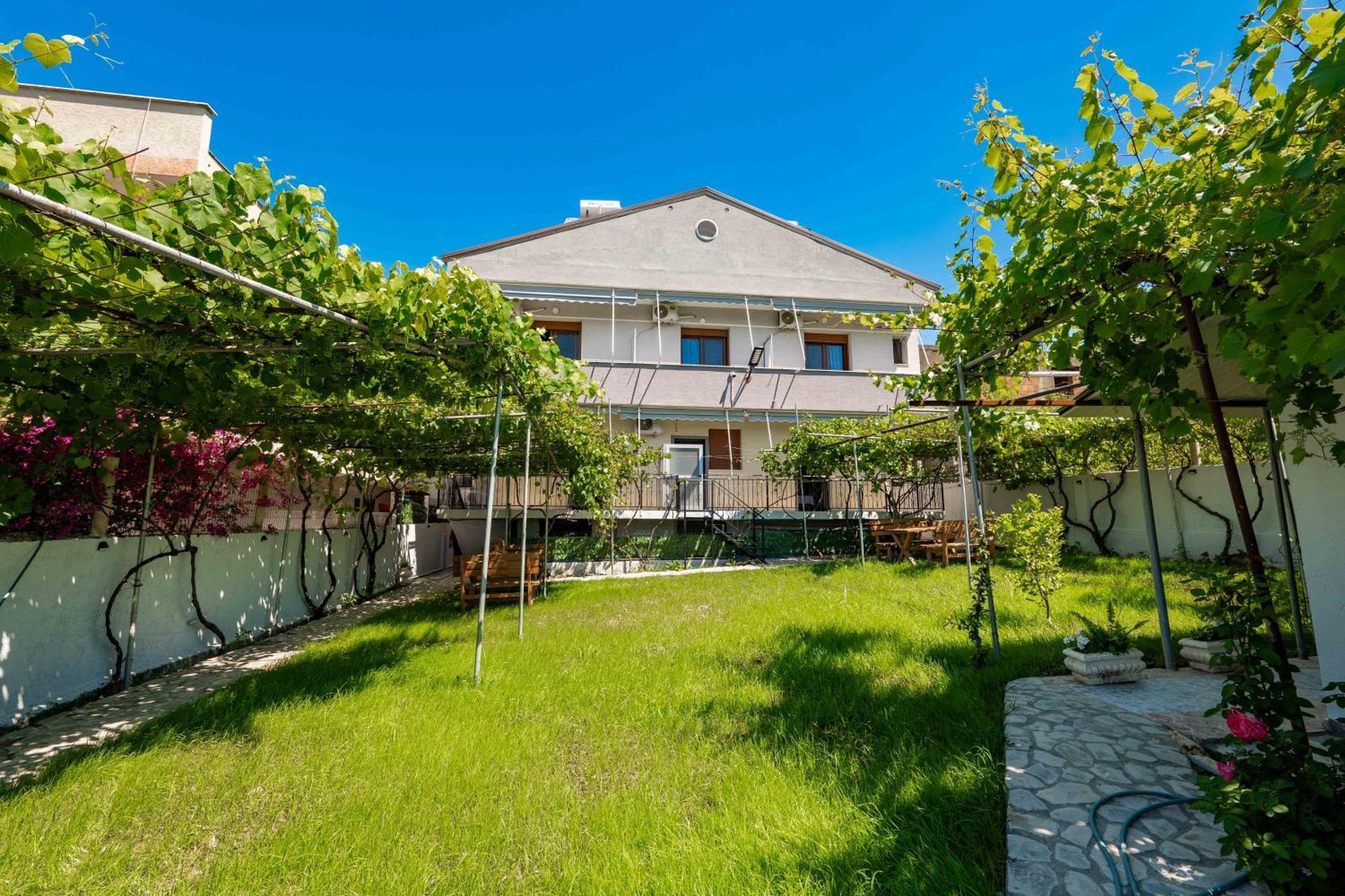 Kalpazo Kaja Vila Garden Golem (Tirana) Exterior foto